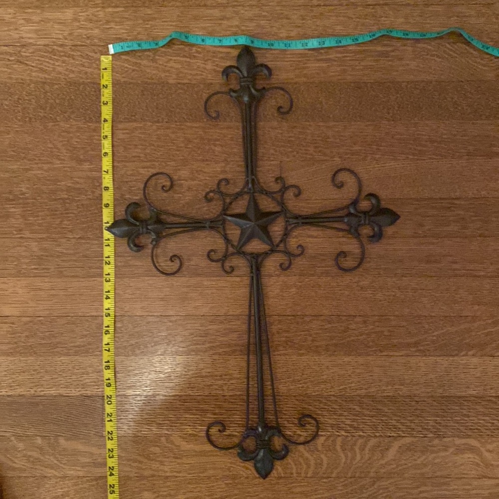 Wrought iron lightweight cross decorative - Picture 2 of 6